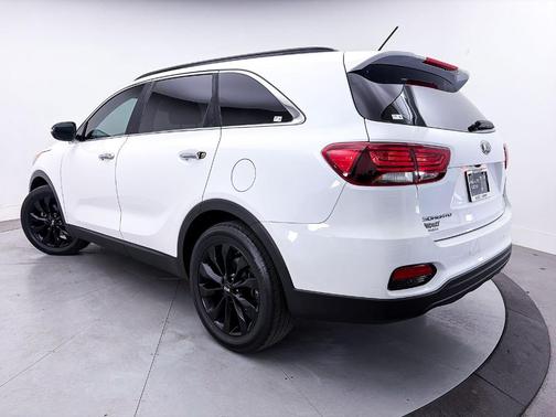 Snow White Pearl 2019 Kia Sorento S