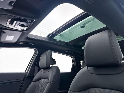 2025 Kia Sportage Plug-In Hybrid X-Line Prestige