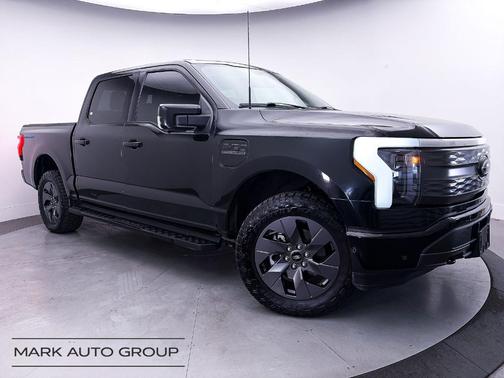 Agate Black Metallic 2023 Ford F-150 Lightning LARIAT
