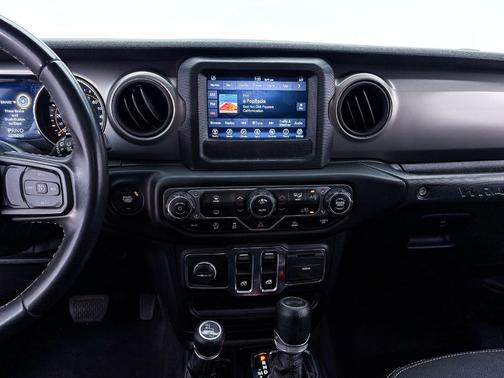 Bright White Clearcoat 2021 Jeep Wrangler Sport