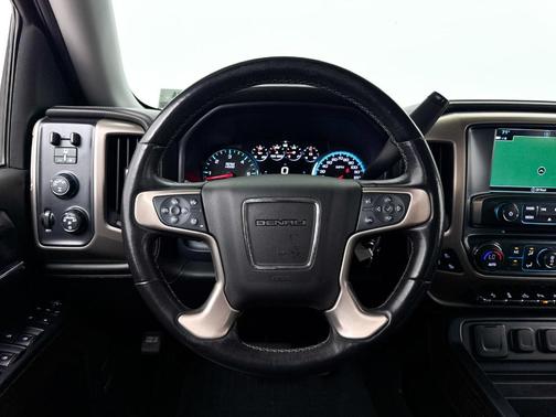 White Frost Tri-Coat 2018 GMC Sierra 1500 Denali
