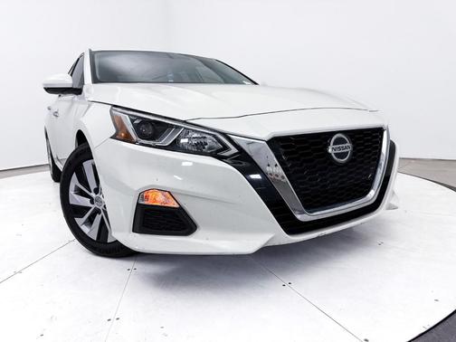 Glacier White 2020 Nissan Altima 2.5 S