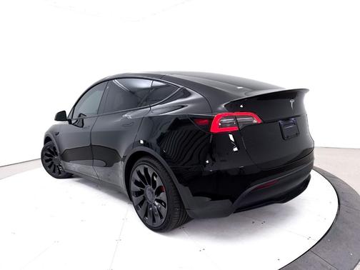Black 2022 Tesla Model Y Performance
