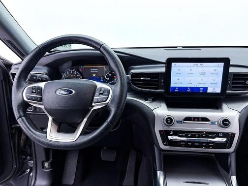 Carbonized Gray Metallic 2021 Ford Explorer XLT