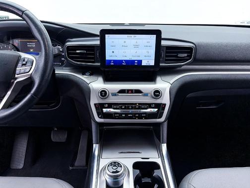Carbonized Gray Metallic 2021 Ford Explorer XLT