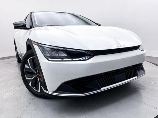 2023 Kia EV6 Light
