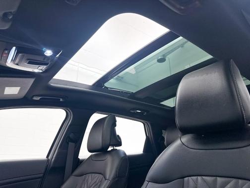 Ebony Black 2024 Kia Sportage X-Pro Prestige