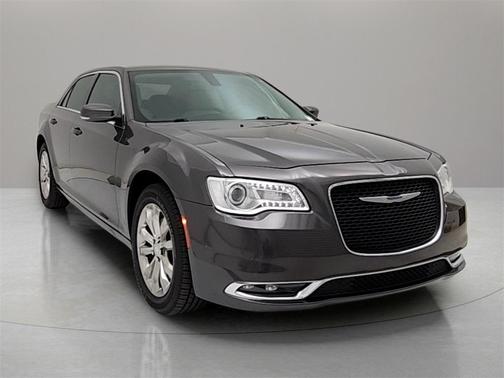 2021 Chrysler 300 Touring