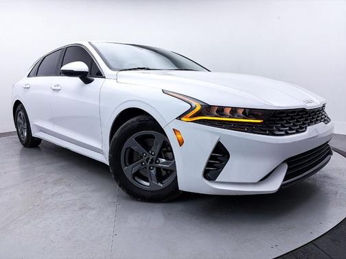 2022 Kia K5 LXS