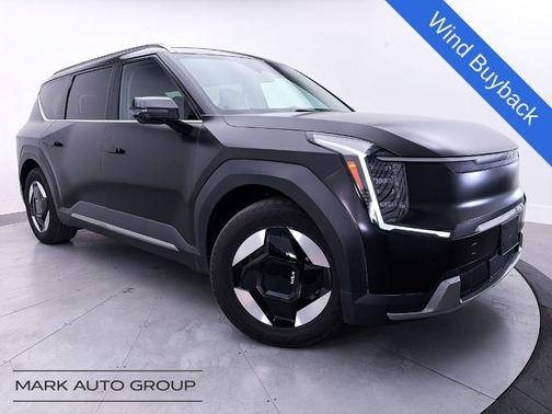 Aurora Black Pearl 2024 Kia EV9 Wind