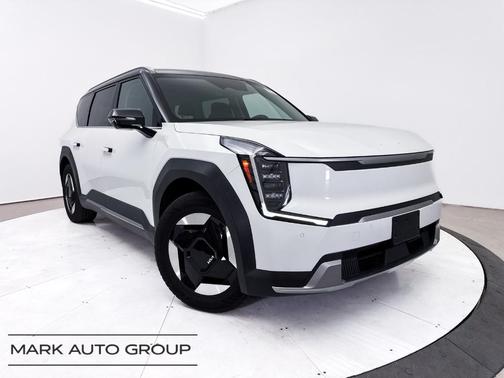 Aurora Black Pearl 2024 Kia EV9 Wind