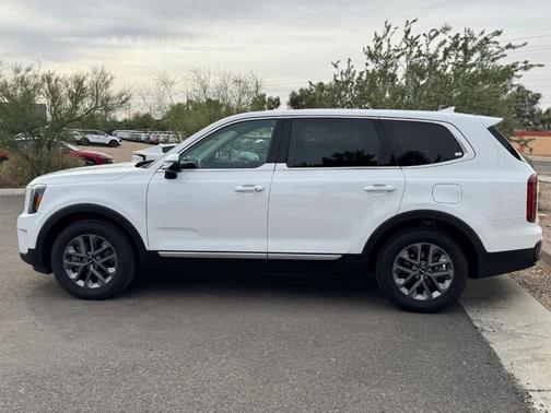 2025 Kia Telluride LX