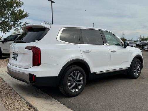 2025 Kia Telluride LX