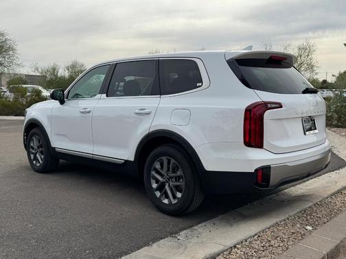 2025 Kia Telluride LX