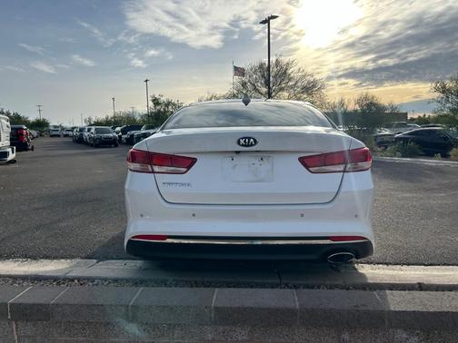 2018 Kia Optima LX