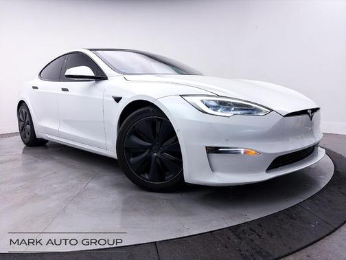 2022 Tesla Model S Base