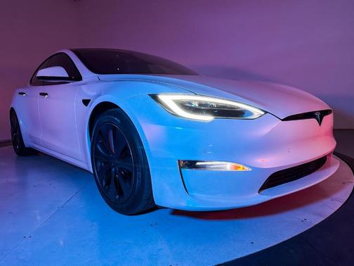 2022 Tesla Model S Base