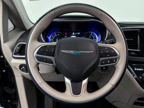 2018 Chrysler Pacifica Hybrid Limited