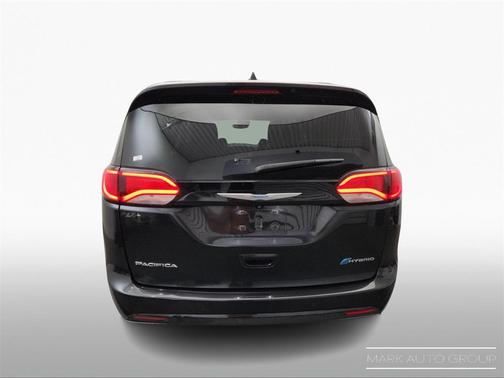 2018 Chrysler Pacifica Hybrid Limited