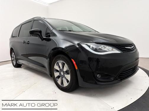 2018 Chrysler Pacifica Hybrid Limited