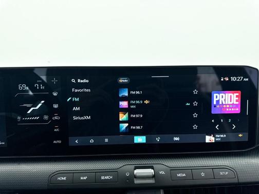 Aurora Black Pearl 2025 Kia K4 GT-Line