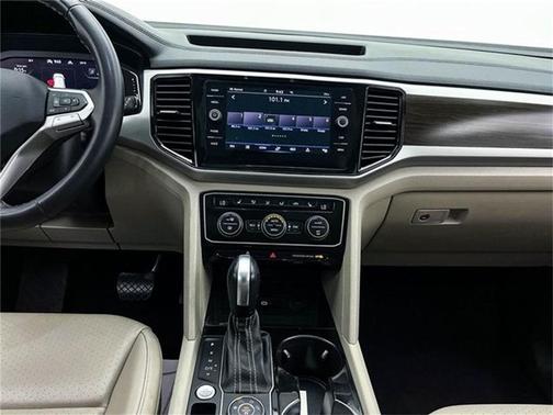 2022 Volkswagen Atlas 3.6L SE w/Technology