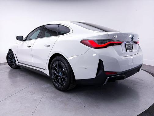 Alpine White 2023 BMW i4 Gran Coupe eDrive40