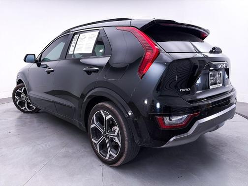 Aurora Black 2024 Kia Niro SX Touring