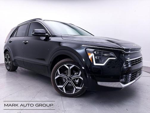 Aurora Black 2024 Kia Niro SX Touring