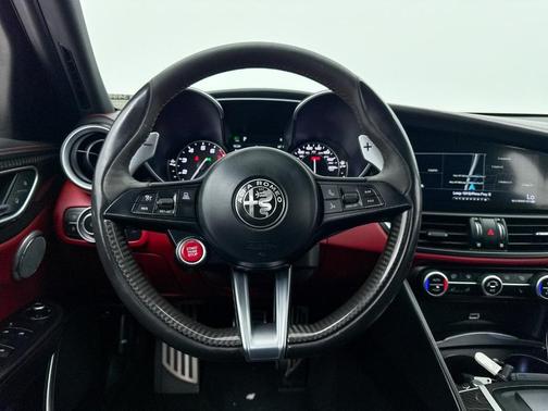 2018 Alfa Romeo Giulia Quadrifoglio