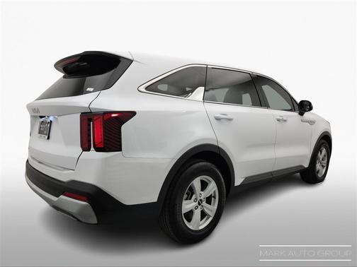 2024 Kia Sorento LX