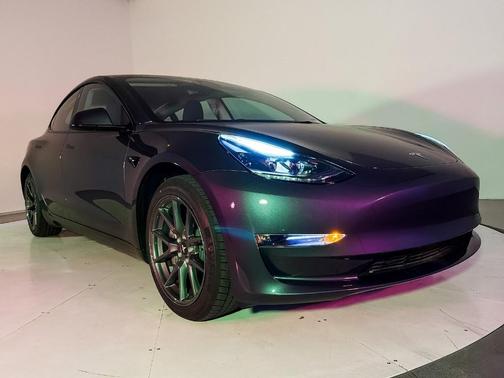 Gray 2023 Tesla Model 3 Long Range