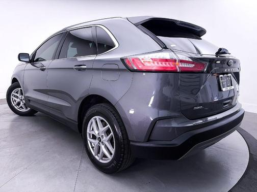 Gray Metallic 2024 Ford Edge SEL