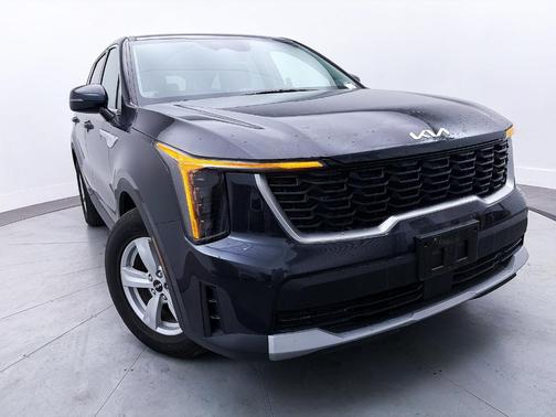 2025 Kia Sorento LX