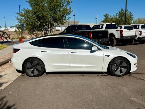 2022 Tesla Model 3 Base