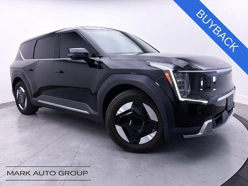 Aurora Black Pearl 2024 Kia EV9 Light Long Range