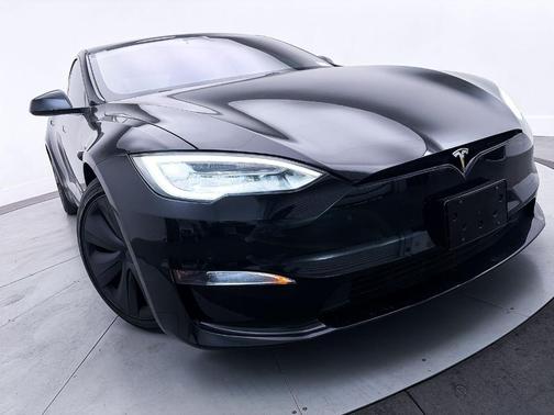 Black 2022 Tesla Model S Plaid
