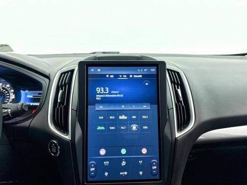 2023 Ford Edge SE