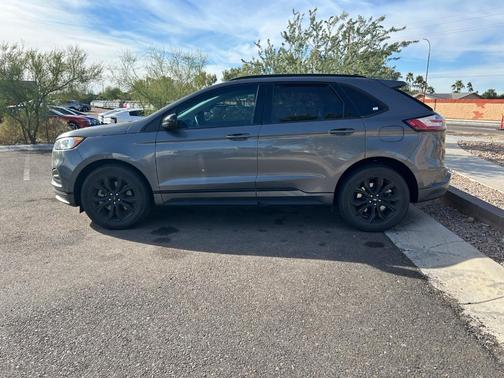 2023 Ford Edge SE