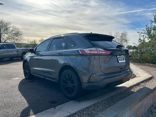 2023 Ford Edge SE