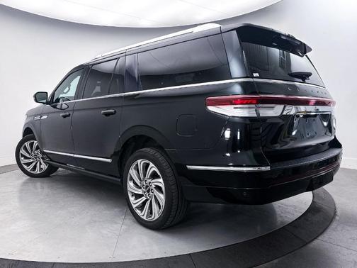 Infinite Black Metallic 2022 Lincoln Navigator L Reserve
