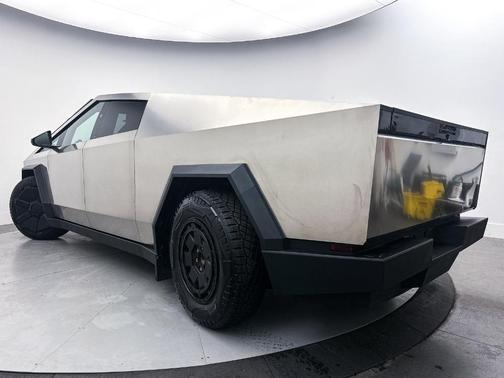 2024 Tesla Cybertruck Cyberbeast