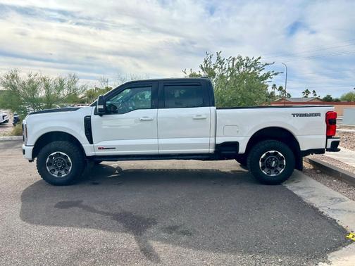2024 Ford F-350 Lariat Super Duty
