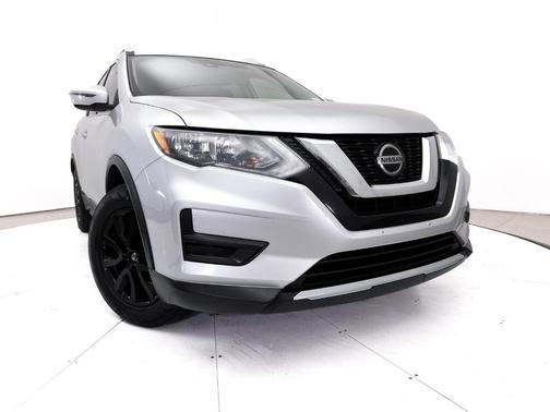 Brilliant Silver Metallic 2019 Nissan Rogue SV