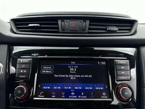 Brilliant Silver Metallic 2019 Nissan Rogue SV