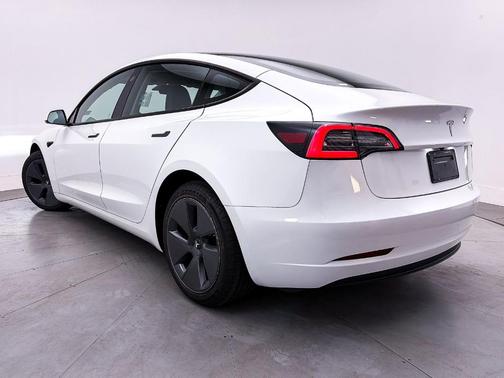 Pearl White Multi 2023 Tesla Model 3 Base
