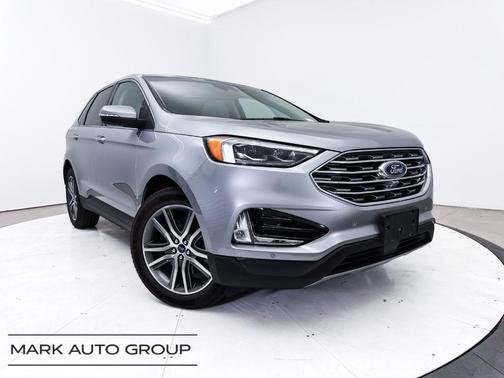Silver Metallic 2022 Ford Edge Titanium
