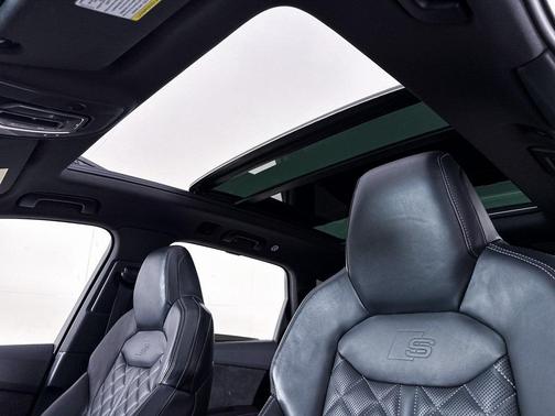 2022 Audi SQ7 4.0T Premium Plus