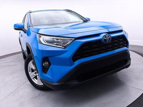 2021 Toyota RAV4 Hybrid XLE