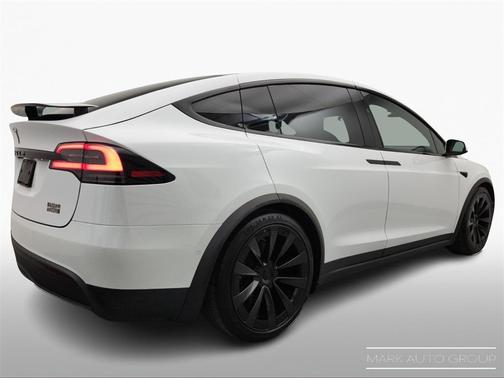 2023 Tesla Model X Plaid